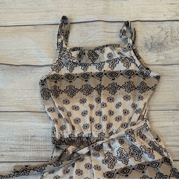 CONEY ISLAND Stylish Patterned romper/size 7-8 - Picture 8 of 10